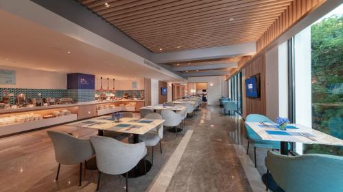 holiday inn express emei qiliping an ihg hotel