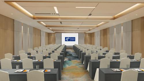 holiday inn express emei qiliping an ihg hotel