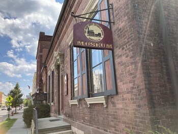 Hotel Wayne,Honesdale>>Callapoose,3 star