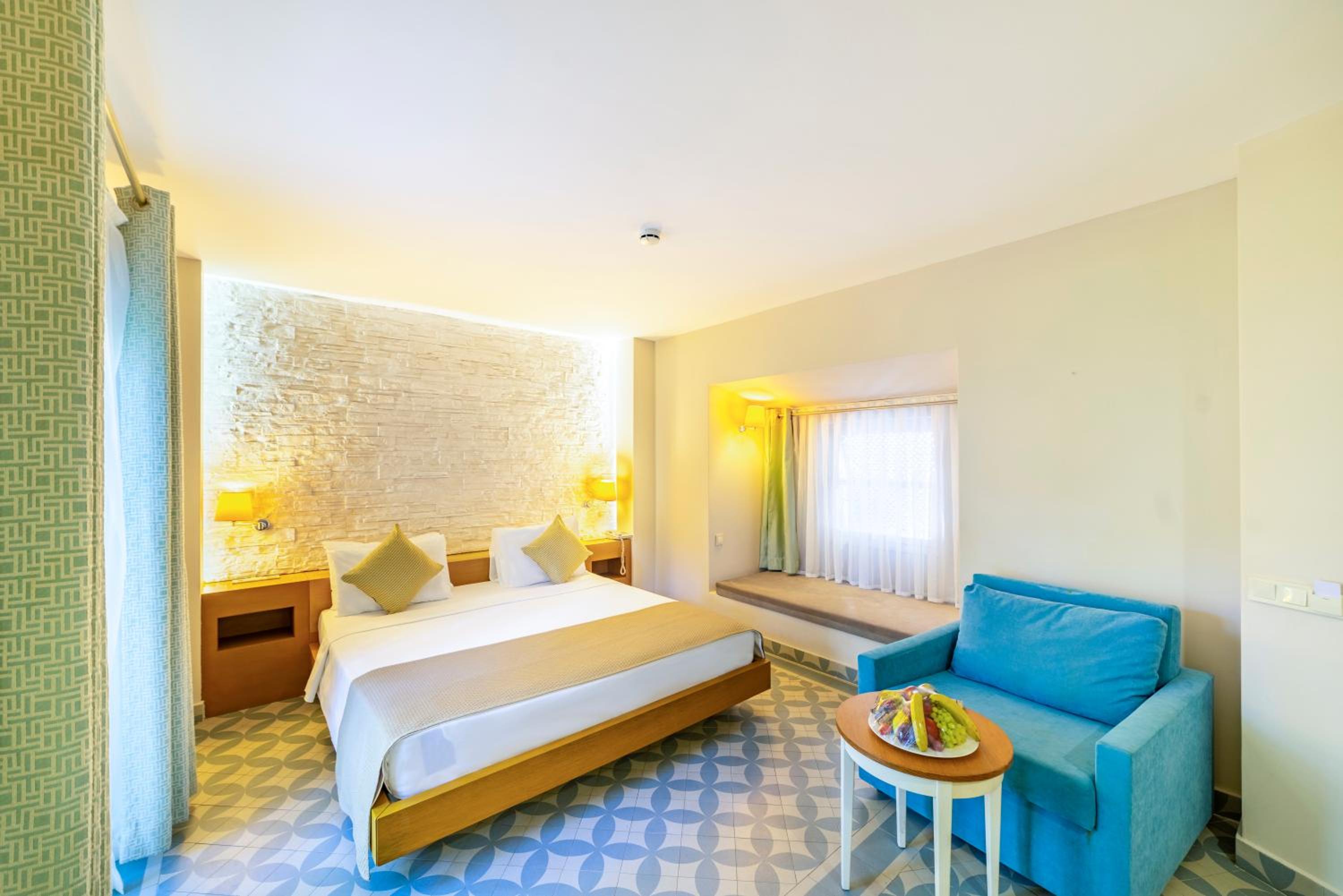 doubletree by hilton antalya city centre