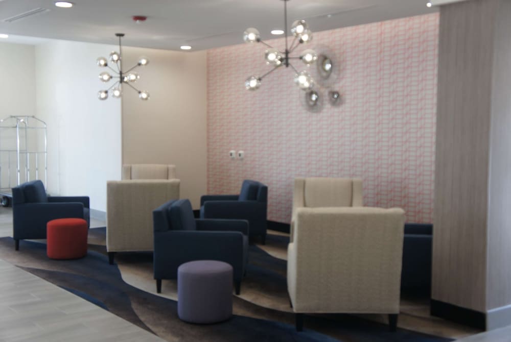 la quinta inn and suites by wyndham lafayette oil center