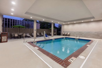 la quinta inn and suites by wyndham lafayette oil center