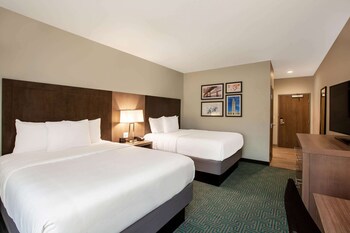 la quinta inn and suites by wyndham lafayette oil center