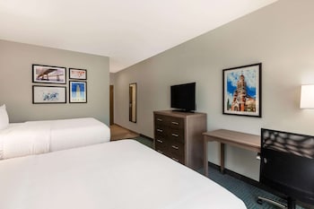 la quinta inn and suites by wyndham lafayette oil center