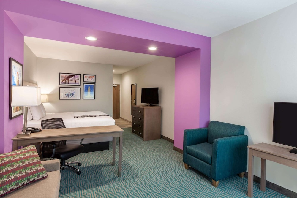 la quinta inn and suites by wyndham lafayette oil center