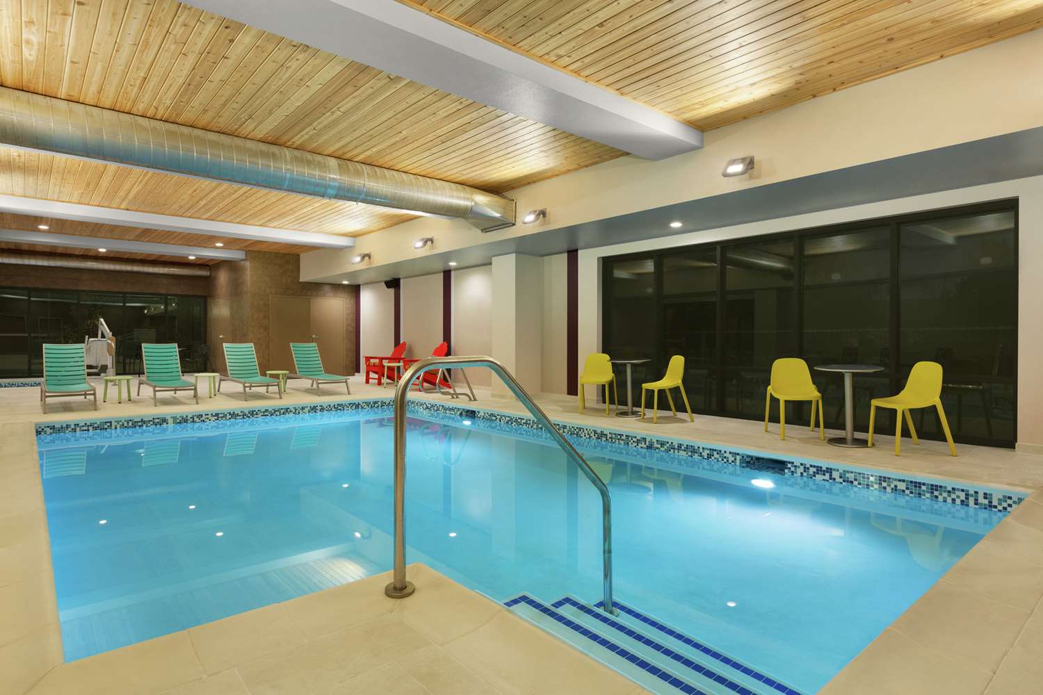 home2 suites by hilton portland airport or