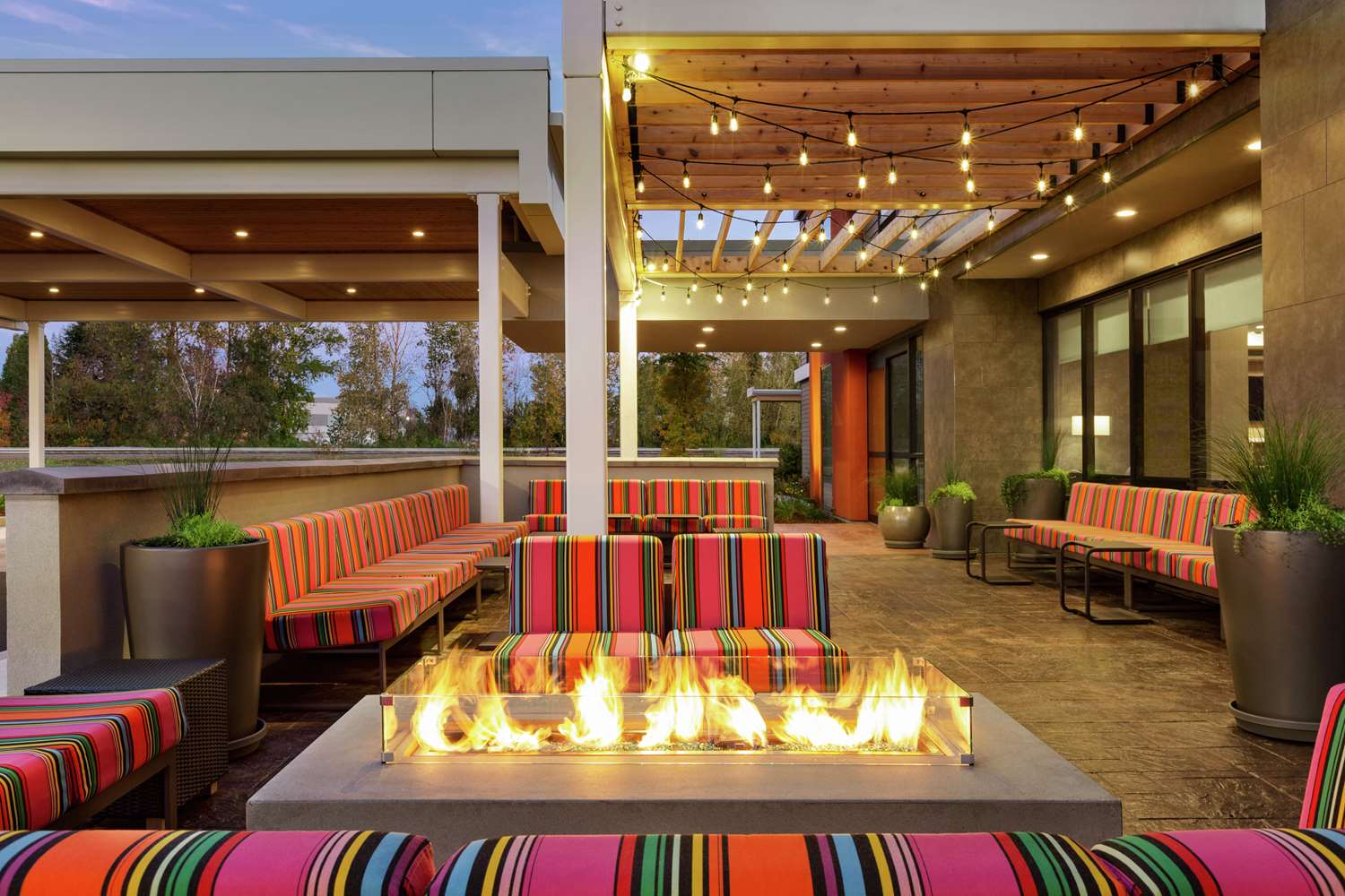 home2 suites by hilton portland airport or
