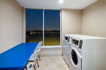 hyatt place fort worth alliance town center