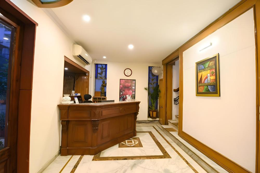 fabhotel siris 18