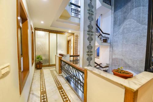 fabhotel siris 18