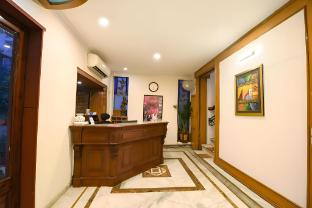 fabhotel siris 18