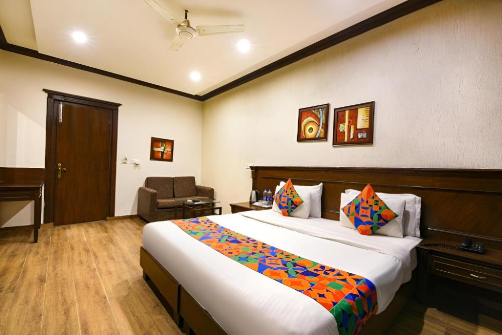 fabhotel siris 18