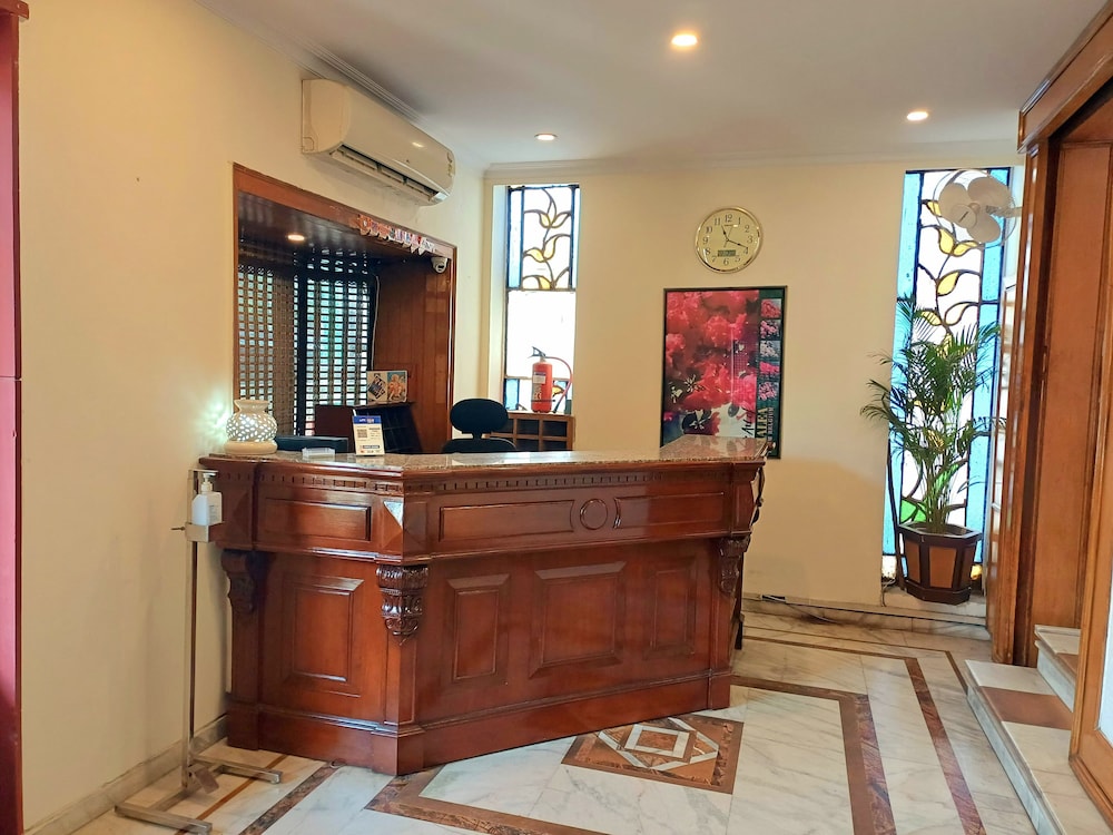 fabhotel siris 18
