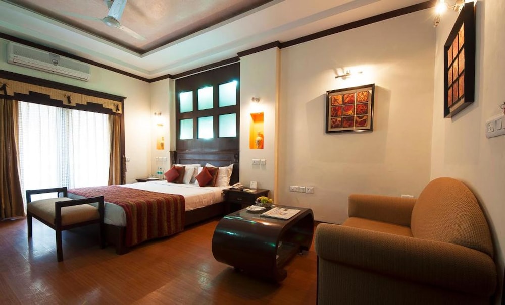 fabhotel siris 18