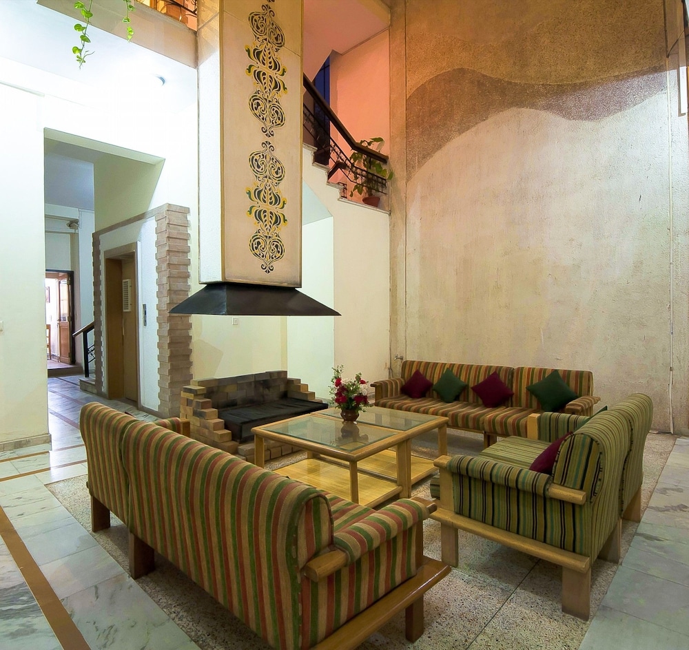 fabhotel siris 18