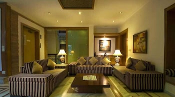 fabhotel siris 18