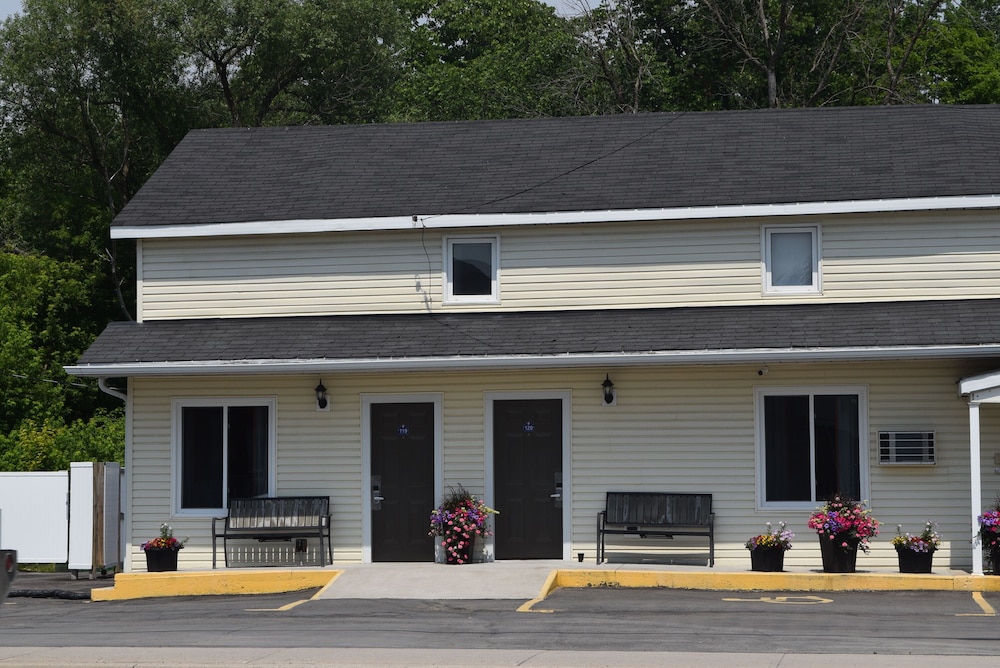 knights inn arnprior