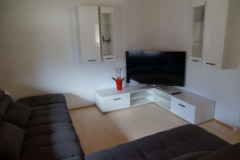 w and s executive apartments hallstatt i
