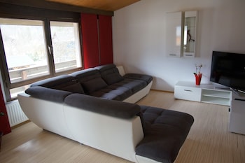 w and s executive apartments hallstatt i
