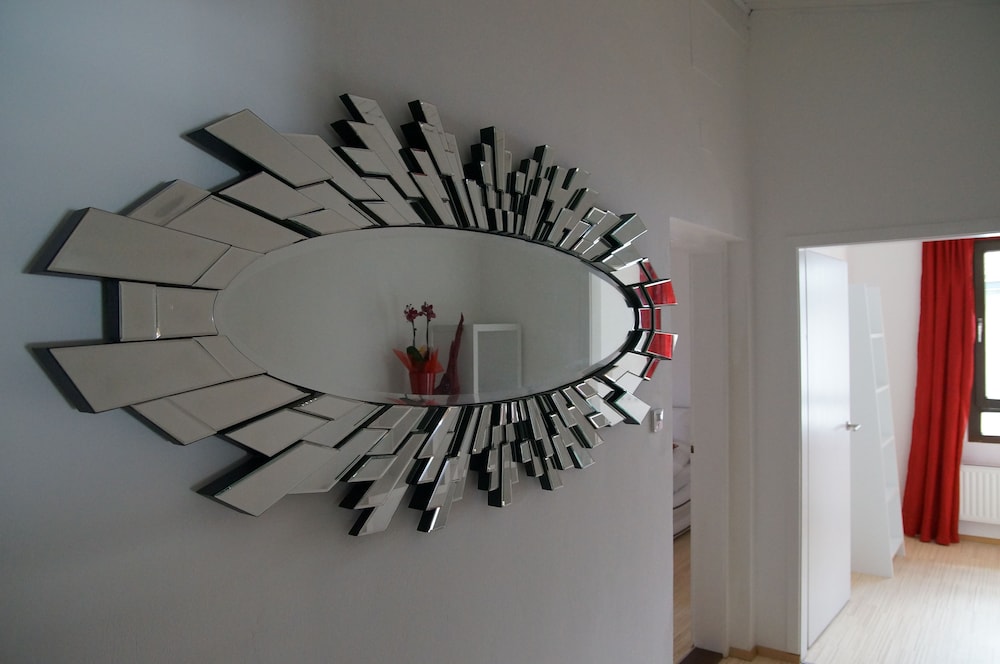w and s executive apartments hallstatt i