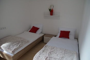 w and s executive apartments hallstatt i