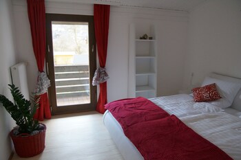 w and s executive apartments hallstatt i