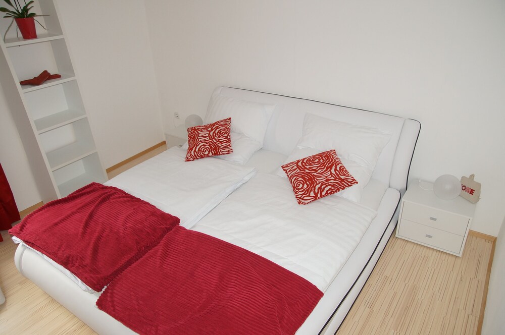 w and s executive apartments hallstatt i