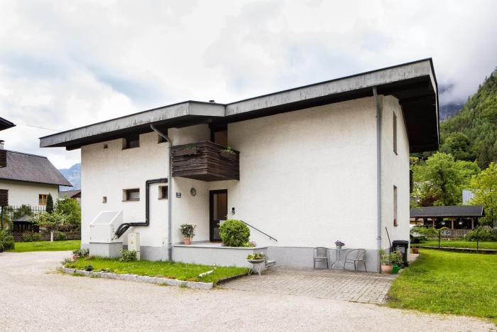 w and s executive apartments hallstatt i
