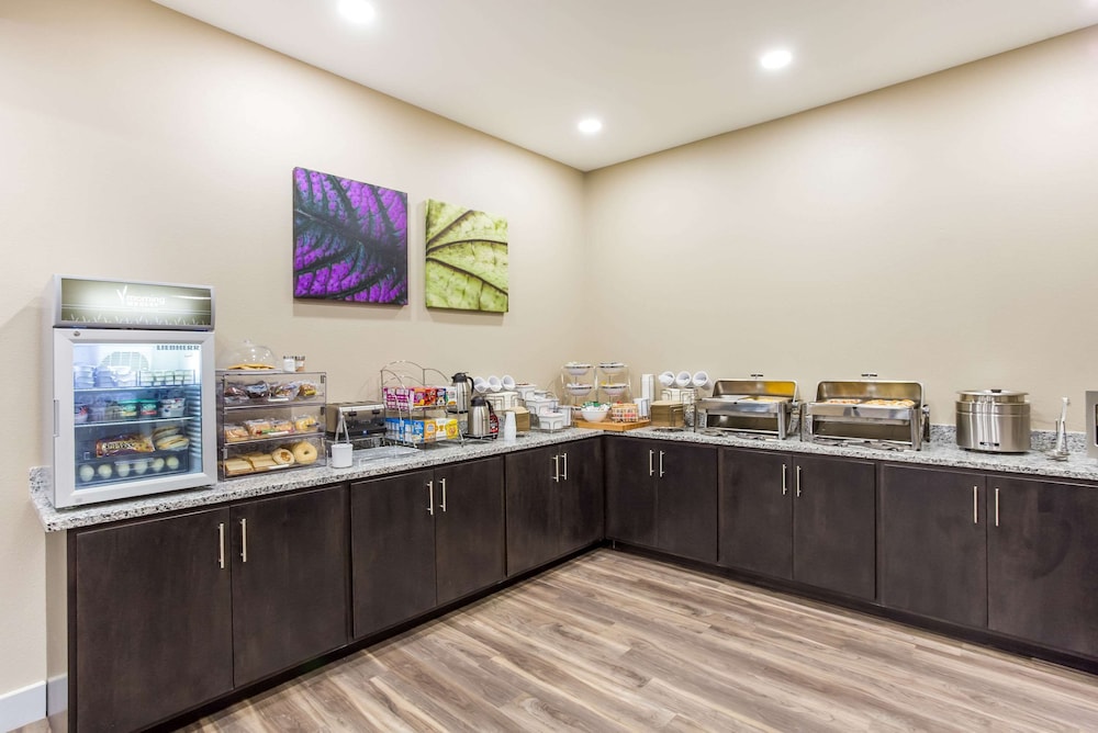mainstay suites logan ohio hocking hills