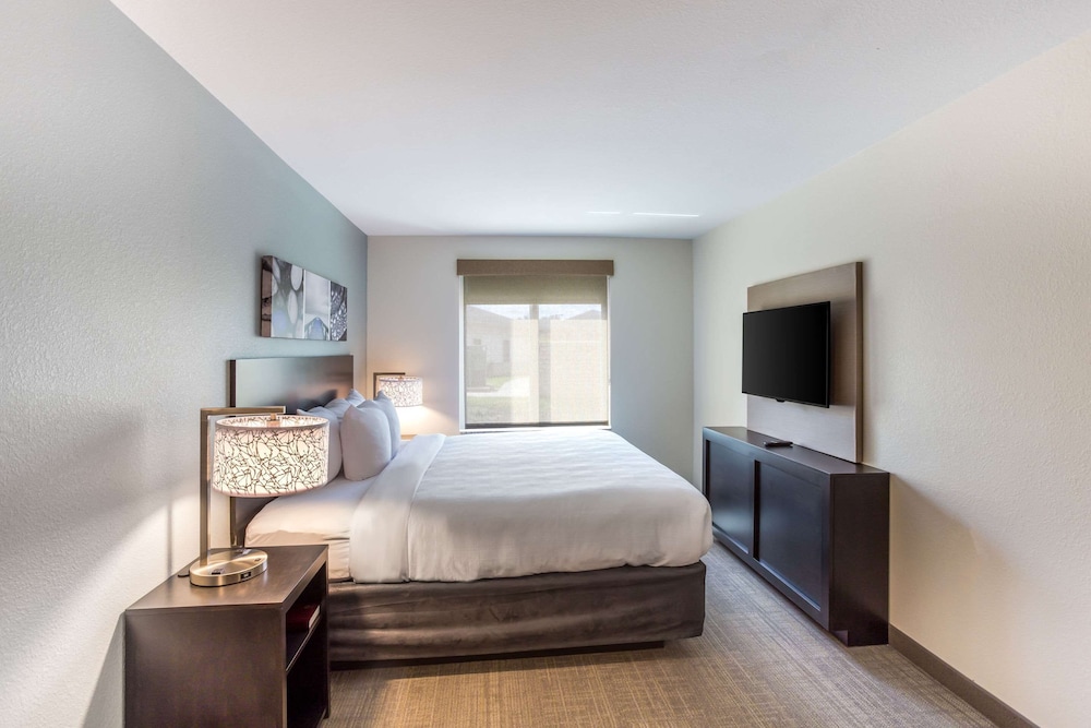 mainstay suites logan ohio hocking hills