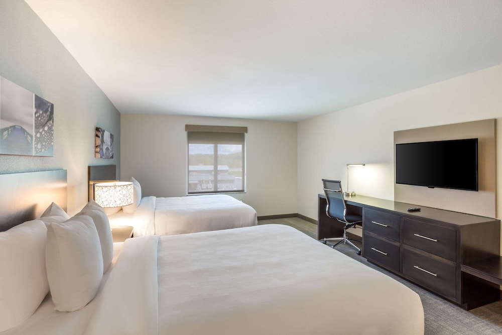 mainstay suites logan ohio hocking hills