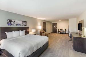 mainstay suites logan ohio hocking hills