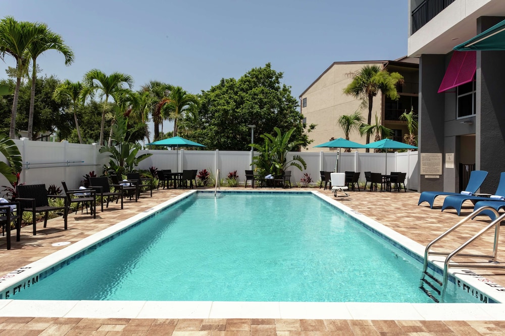 Hampton Inn Dunedin,Dunedin>>Clearwater Beach,3 star