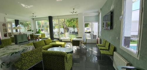 escala suites