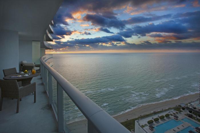 hyde resort and residences