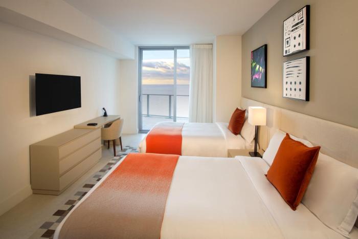 hyde resort and residences