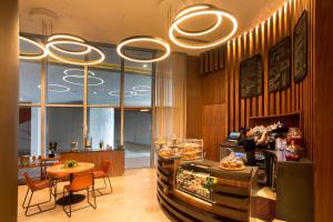 hyde resort and residences