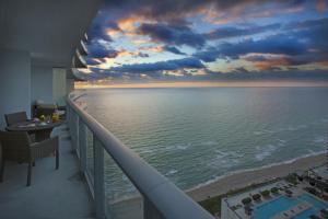 hyde resort and residences