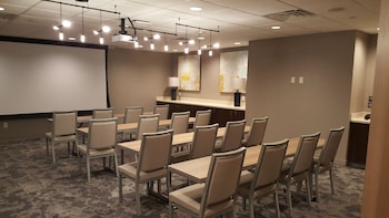 hilton garden inn kansas city airport