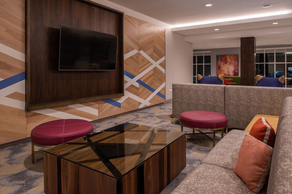 hilton garden inn kansas city airport