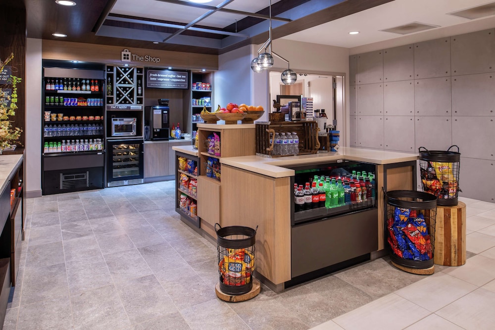 hilton garden inn kansas city airport