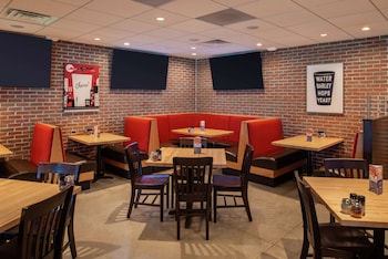 hilton garden inn kansas city airport