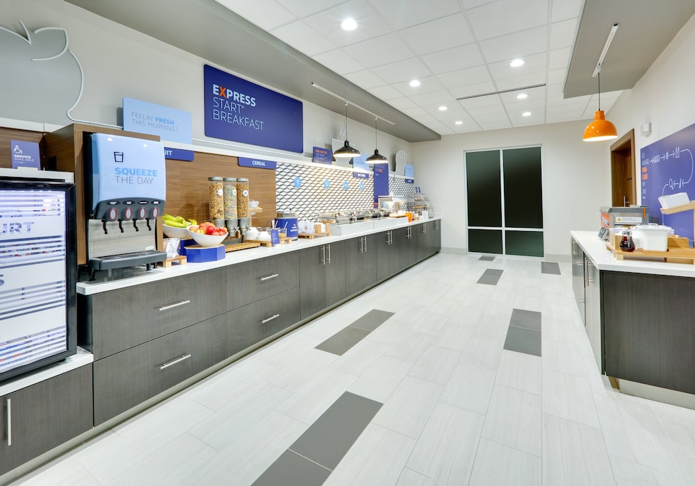 holiday inn express and suites plano the colony