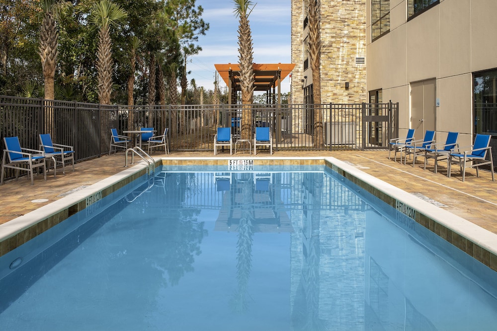hol inn exp kingsland i 95 naval base area