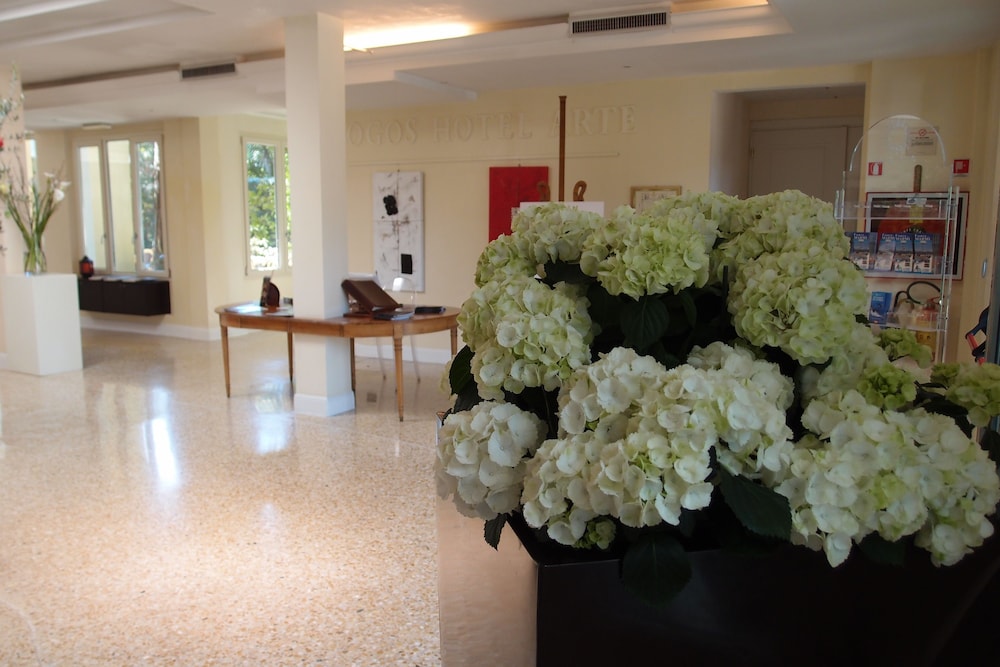 jr resort logos forte dei marmi