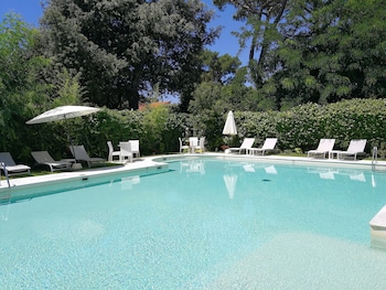 jr resort logos forte dei marmi