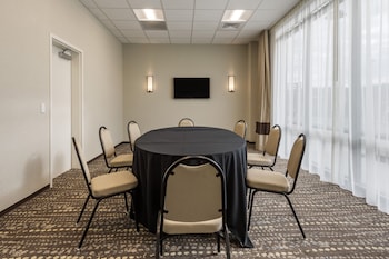 comfort inn and suites pittsburgh northshore