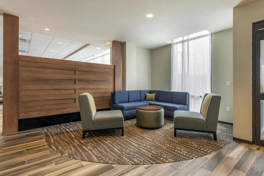 comfort inn and suites pittsburgh northshore