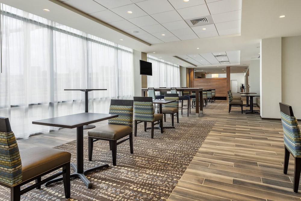 comfort inn and suites pittsburgh northshore
