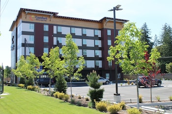 comfort inn and suites lakewood by jblm